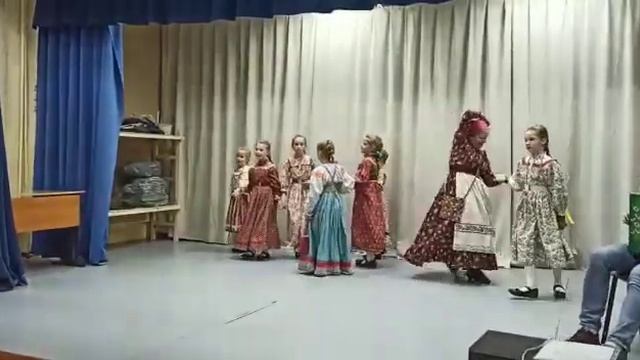 "Краковяк", бытовой танец, Детский фольклорный ансамбль "Круговерть" смотреть онлайн