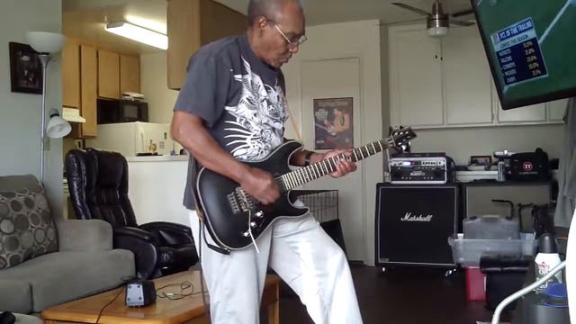Schecter Hellraiser Passive Black W/FR смотреть онлайн