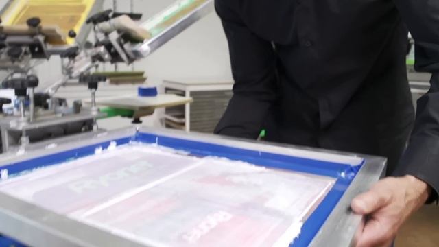 How to Screen Print: Easiest Way to Line up a Chest Print смотреть онлайн