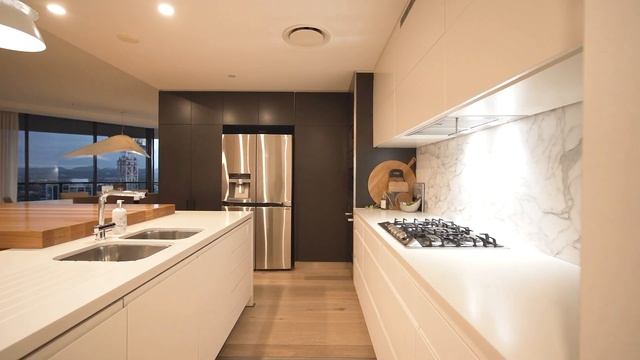 3405 "Oracle" 1 Oracle Boulevard, Broadbeach | Kollosche смотреть онлайн