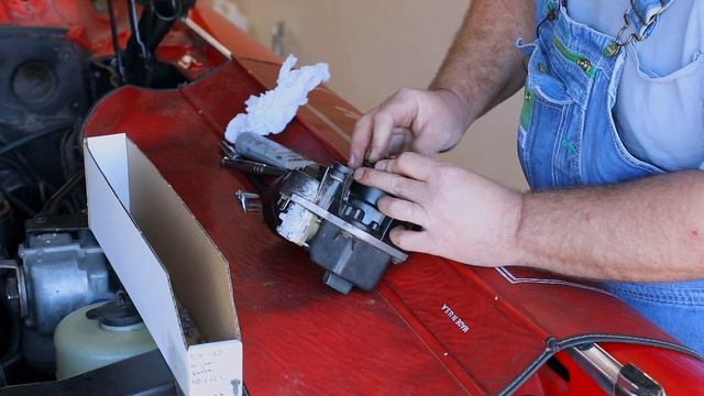 How To Install the Windshield Wiper System on a 1964 Cadillac Eldorado смотреть онлайн