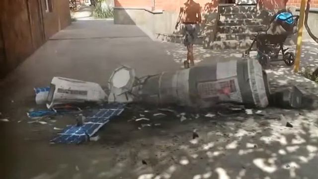 ЖЕСТЬ!!!НА ЗЕМЛЮ УПАЛ СПУТНИК!!! СМОТРЕТЬ ВСЕМ!!! смотреть онлайн