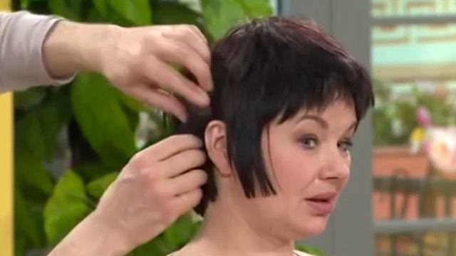 Омолаживающие стрижки для элегантного возраста 50+ смотреть онлайн