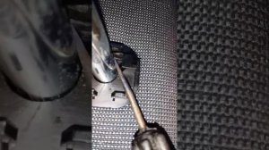 Снятие подголовника заднего сиденья на Форд С макс 2012 г.в.