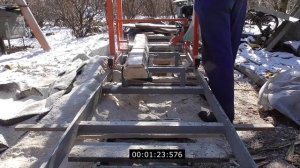 Самодельная шинная пилорама с бензиновым двигателем. Handmade sawmill.