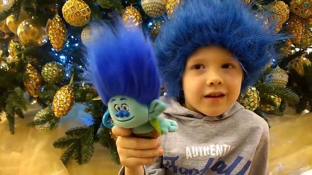 Тролли под елкой. Большой тролль. Gleb Man Trolls.веселая реклама троля
