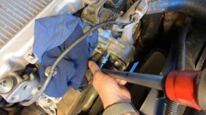 LandCruiser 200 How To: Replace thermostat and coolant