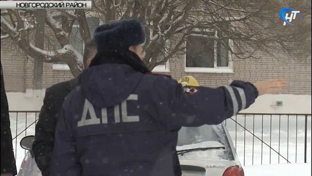 Прокуратура Новгородского района проверила, как очищаются от снега сельские дороги смотреть онлайн