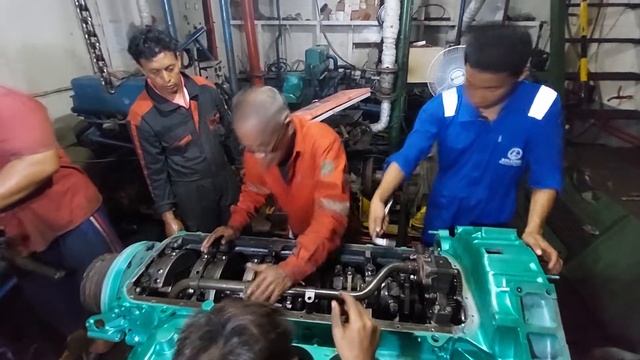 OPER HUL Mesin NISSAN RE 10 slinder смотреть онлайн