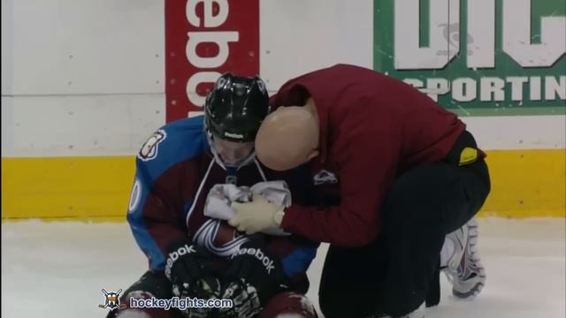 Michael Komisarek vs Cameron Gaunce Mar 24, 2011 смотреть онлайн