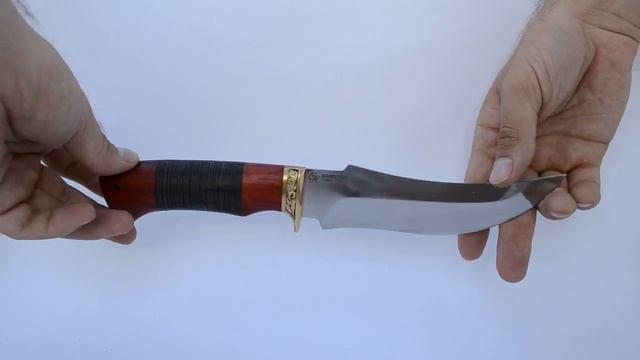 Нож "Осетр" из нержавеющей стали 110Х18. Рукоять дерево падук кожа латунь смотреть онлайн