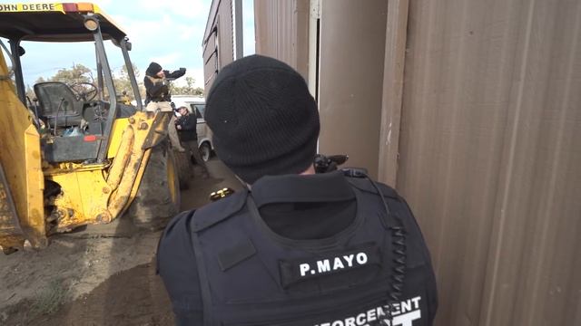 Crazy man tries to ram us with a tractor смотреть онлайн