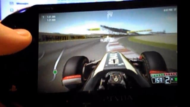 F1 2011 [Ps Vita] | Lotus Renault | Vuelta al GP de España смотреть онлайн