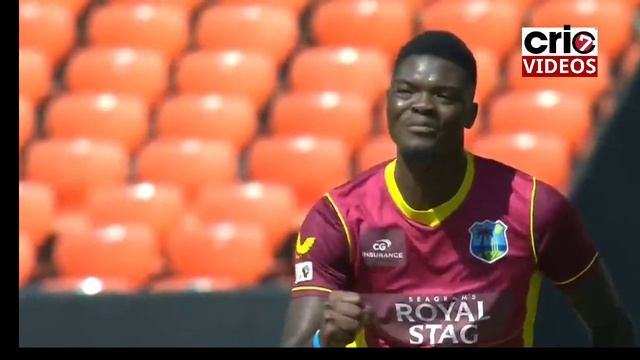 Alzari Joseph cheating during 3rd ODI match #indiavswestindies | #SandPaperControversy смотреть онлайн