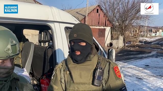 Доставили одному из наших подразделений на передовые позиции печки и продукты питания. смотреть онлайн