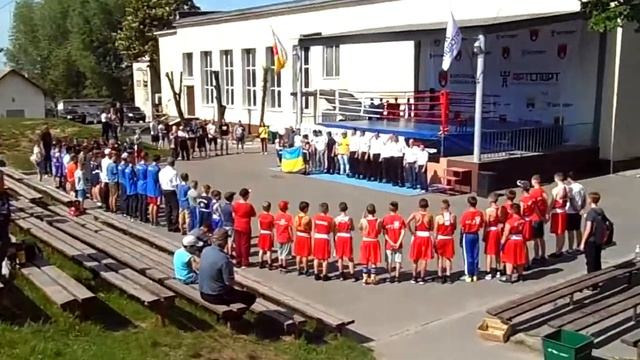 Турнир по боксу. Оркестр. Гимн Украины смотреть онлайн
