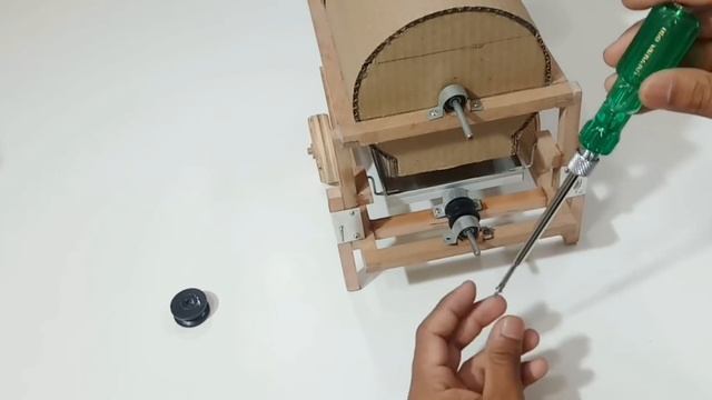 How to Make Wheat Thresher Machine from Cardboard at Home смотреть онлайн
