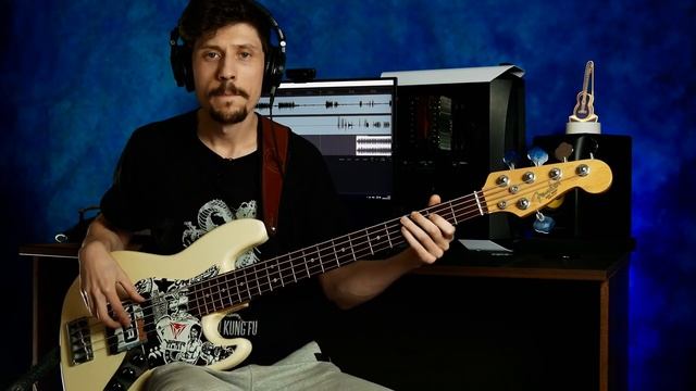 Как играть с барабанами на бас гитаре // Нужно ли играть с бочкой? смотреть онлайн