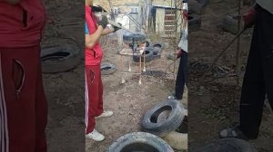 Режем шины под саженцы клубники, We cut tires for strawberry seedlings