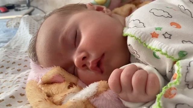 София спит как ангел ❤️ #софия #100 #софийка #2023 #сон смотреть онлайн