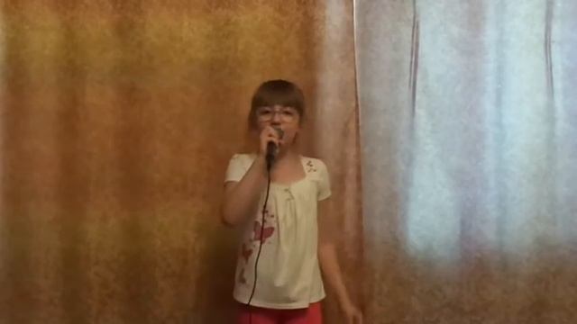 "Экспонат" самая популярная песня группы Ленинград 2016 года в исполнении 7-ми летней певицы ЛЕРЫ. смотреть онлайн