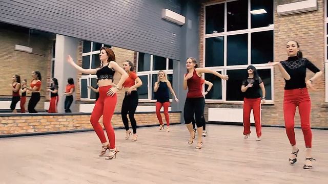 Last Christmas - Bachata Lady Style смотреть онлайн