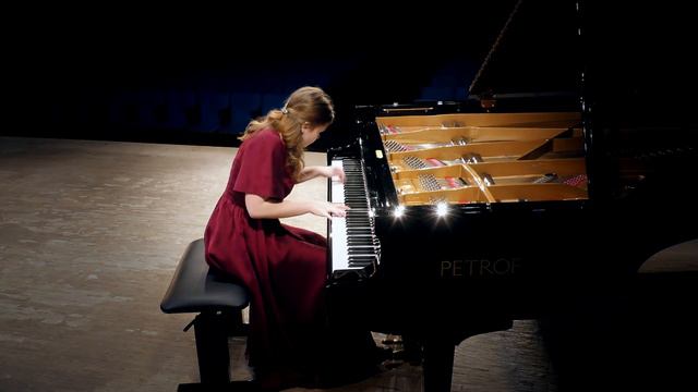 П.Чайковский-А.Исакова - Романс «Отчего» смотреть онлайн
