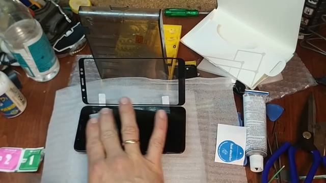 Как установить защитное стекло без пузырей смотреть онлайн