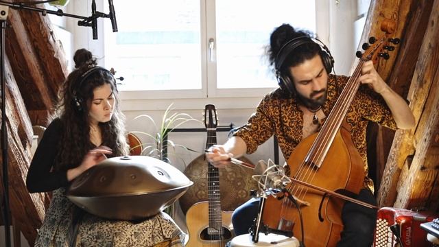 Enigmas | Numantia | Handpan and Viola da Gamba смотреть онлайн