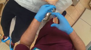 | Доктор Хисомов делится навыками | Внутрисуставная инъекция в локтевой сустав. Пункция бурсита