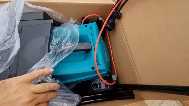 Bosch ARM 3200 lawn mowing machine unboxing ASMR смотреть онлайн