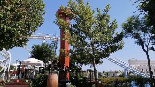 В Турции в парке атракционов смотреть онлайн