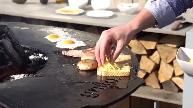 Fried Breakfast Stack смотреть онлайн