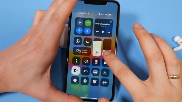 Обзор Apple Airpods Pro. Стоит ли их брать в 2020?