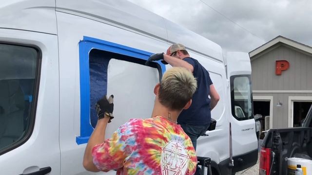 Van Life WE CUT A HOLE IN THE VAN! Day One Of The Build, WINDOW INSTALLATION Ford Transit смотреть онлайн