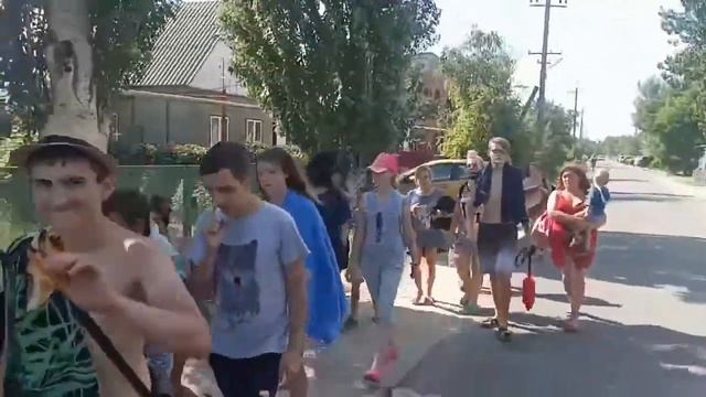 09.07.21г.Сегодня дети Зайцево приехали на Азовское море подальше от обстрелов,но это относительно! смотреть онлайн