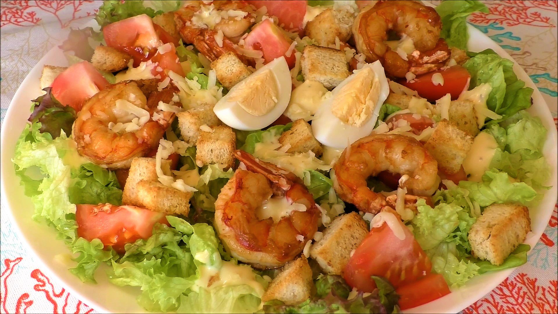 Очень легкий и вкусный Салат ЦЕЗАРЬ с креветками без заморочек. смотреть онлайн
