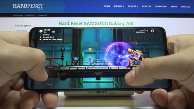 Играем в игру contra returns на телефоне SAMSUNG Galaxy A51! смотреть онлайн