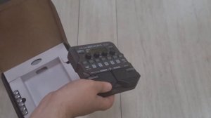 Распаковка универсального процессора Zoom A1 FOUR | Unpacking Zoom A1 FOUR