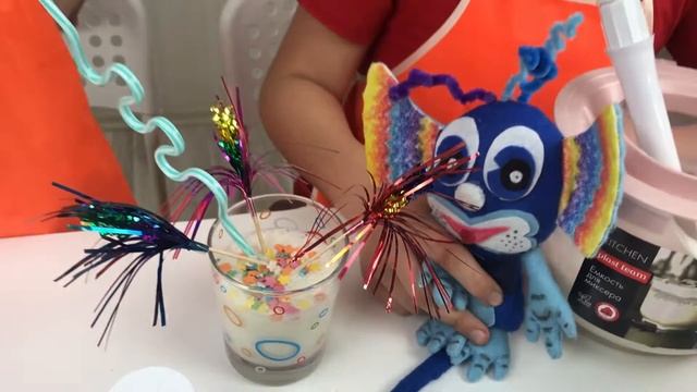 ДЕТИ НЕ ЛЮБЯТ КЕФИР??СДЕЛАЕМ ЕГО ВКУСНЫМ! Полезный коктейль!5 минут и готово! вкусно и полезно! смотреть онлайн