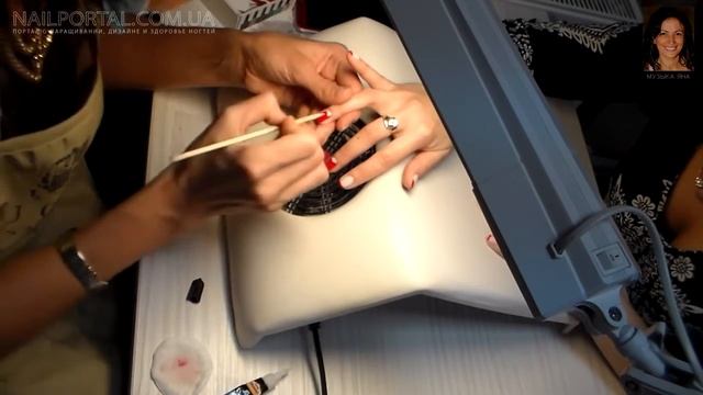 Дизайн ногтей гель лак Shellac Маникюр Dior Лунный маникюр стразы уроки диз смотреть онлайн