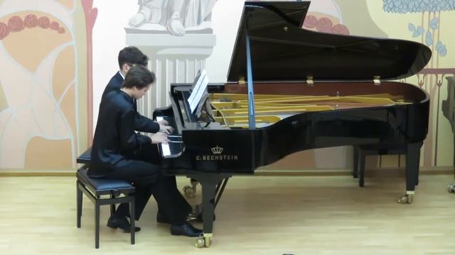 Моцарт Соната 28.08.2014 Рамез Мханна + Павел Коновалов, фортепиано в четыре руки смотреть онлайн