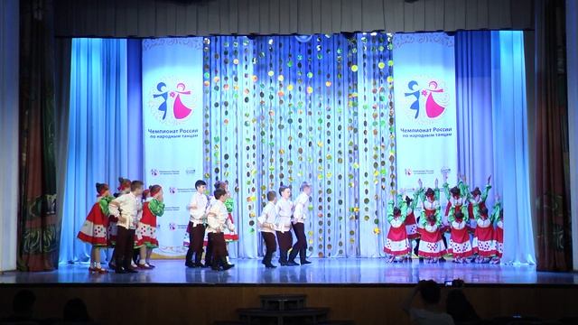 «По ягоды». Образцовый художественный коллектив хореографическая студия «Жар Птица». смотреть онлайн