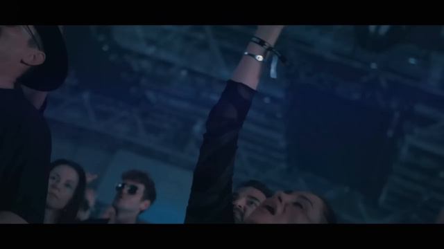 Traffic (CubRemix) смотреть онлайн