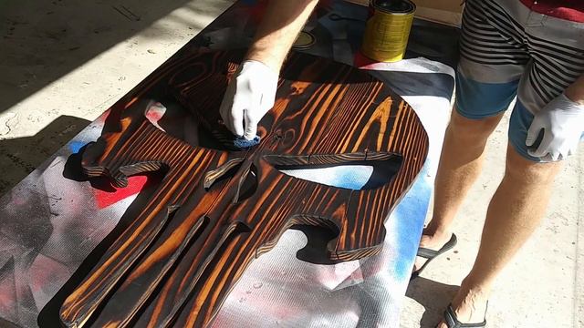 Thin Red Line Large Punisher Skull out of Pallet Wood. смотреть онлайн