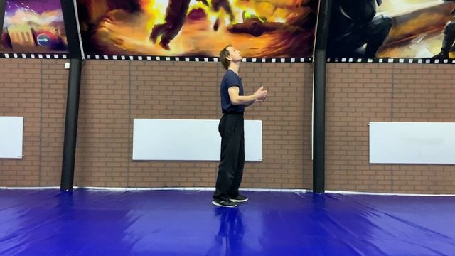 Разминка с малым мячом смотреть онлайн