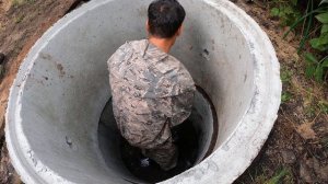 Как опустить кольца в яму и не расколоть их?