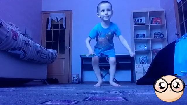 Caмый милый мальчик. Мишка косолапый. Стих. смотреть онлайн