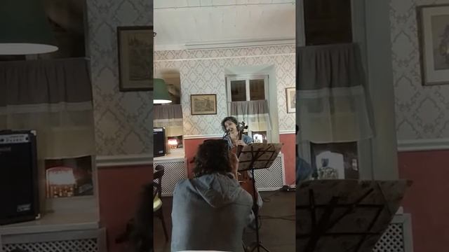 АВТОРСКАЯ ПЕСНЯ. Автор стихов и музыки- ДАРЬЯ ЛОВАТЬ, клавиши- МИХАИЛ СПАСИБО смотреть онлайн