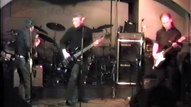 The Crosbees 12-09-1990 Middle East смотреть онлайн